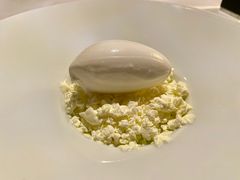 椰子冰淇淋配芝士碎-三嚥阁 La Villa Restaurant