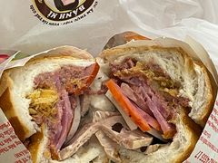 -Bánh Mì Huynh Hoa