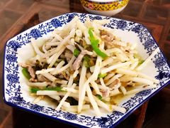 太湖芦苇根炒肉丝-呼吸森林·生态农庄农家乐私房菜