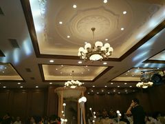 -山明水秀大饭店