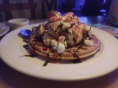 热华夫饼配水果香草冰淇淋-巴伐利亚啤酒坊(意式风情街店)