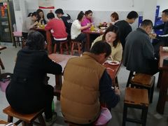 大堂-宝瑞门钉肉饼店