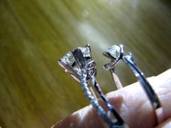 1克拉和0.1克拉-威德钻石-克拉钻大本营(南京东路店)