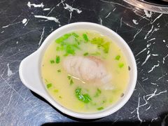 -淡尾·海鲜自助概念餐厅(虹桥南丰城店)
