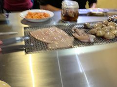 -马路牙子地桌烤肉(工体店)