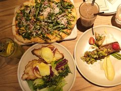 -Common Table · Brunch & Coffee