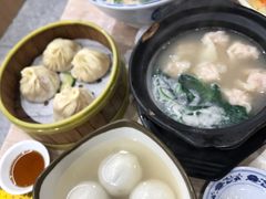 鲜虾猪肉小笼包-老上海里弄味道(知春路店)