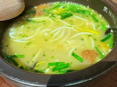 -良米山·云南野生菌过桥米线(上海首店)