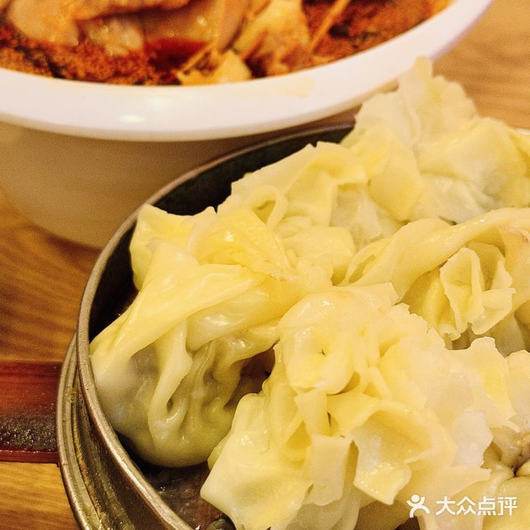 来乐山吃的第一家钵钵鸡 吃后就锁定🔒