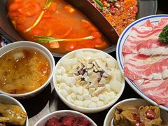 -萍姐火锅·公路夜市(武汉首店)