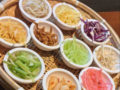 -包整·丝娃娃(一览甲秀楼风景店)