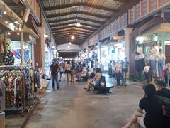 -席娜卡琳火车铁道夜市