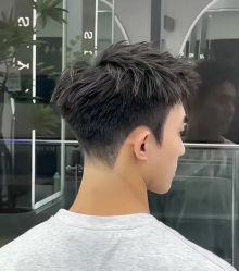 -魅·Hair设计烫染接发店