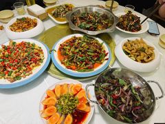 -华光驿站私房菜·黑金冠