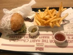 -The Habit Burger Grill 哈比特汉堡(复兴soho店)