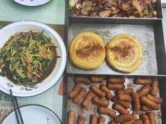 -老东镇啤酒屋海鲜加工·蒸汽海鲜·海鲜烧烤(台东店)