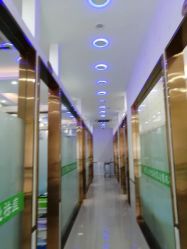 -苗医生专业祛痘·皮肤管理