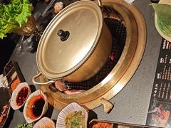 -铭牛烧肉·和牛海鲜自助(高新月牙湖店)