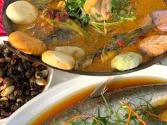 -丹水桥地锅鱼·翘嘴鲌·地方特色全鱼宴(丹江口大坝店)