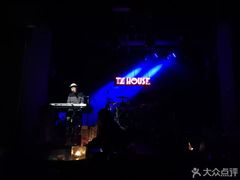 -TZ House音乐现场(茅台店)