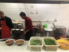 -汪胖子襄阳牛肉面(华丰路店)