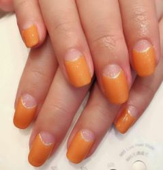 -进巍美甲美睫店