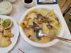 浓汤鲜菌浸鱼肚-文记壹心鸡(宝华路店)