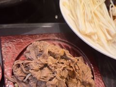 -牛YO寿喜烧·铁板烧和牛火锅自助(市府恒隆店)