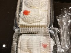 -红宝石·鲜奶小方·海派西点房(南丹店)