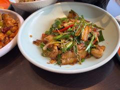 -川流不息·地道川菜·小龙虾(松东路店)