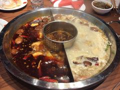 -佬土鹅肠火锅(解放路店)