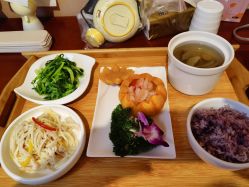 -卓玥国际月子会所(罗山路店)