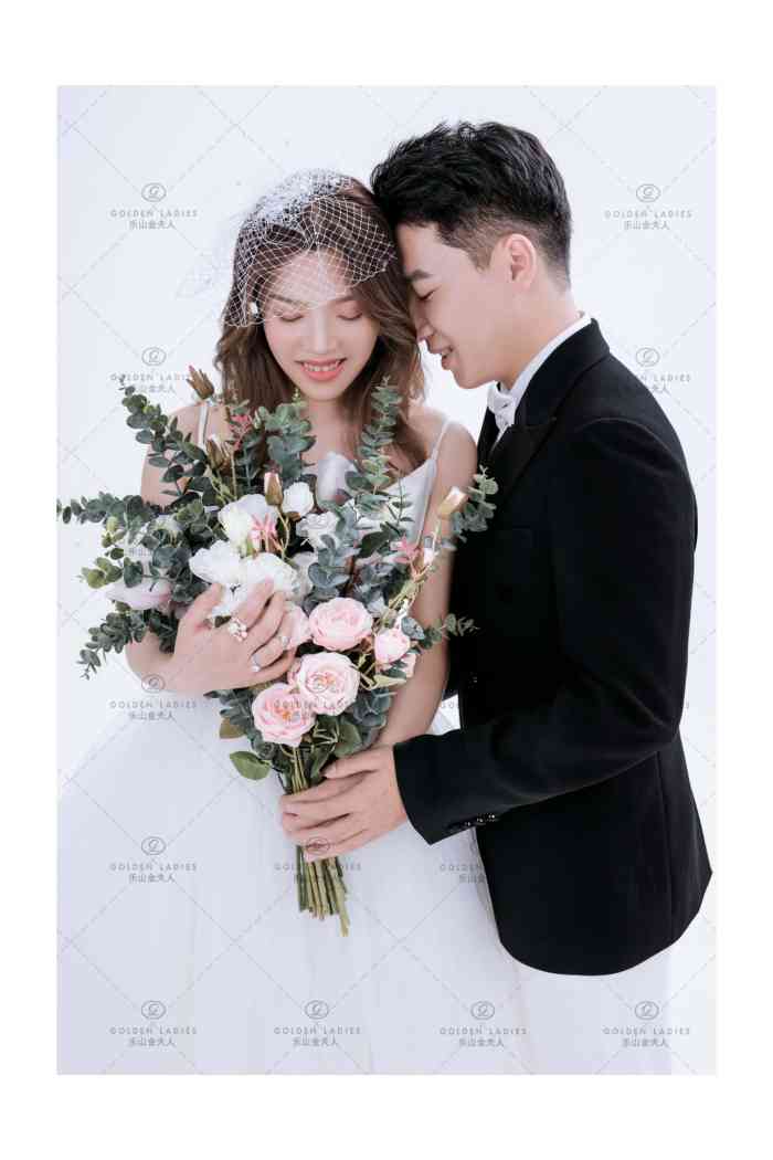 乐山金夫人婚纱摄影-"乐山金夫人是新开的一家摄影店,我这边是通.
