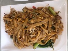 瘦肉鸡蛋炒河粉-覃记海鲜美食餐厅