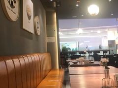 -POKEE VIA&Brunch·维娅(重庆来福士店)