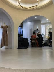 -洋洋婚纱品牌集合店