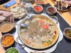 -顶顶汤火牛排火锅·经典铜锅涮肉