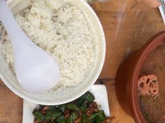 -老街烧烤大排档·地道湖北菜·龙虾馆(汉口火车站店)