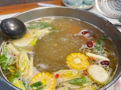 -乡土黄·鲜牛肉火锅·小龙虾(兴业街店)