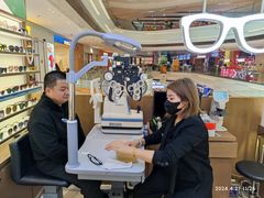 -爱视眸Eyeblling眼镜·依视路·蔡司镜片折扣店(百联南方商城购物中心)