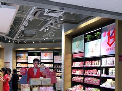 -良品铺子(五角场万达店)