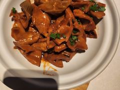 -八府香鸭·啫啫煲(华山路店)