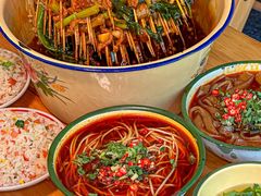 -拈签一笑黄牛肉辣卤串串