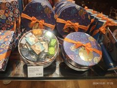 -VENCHI 闻绮(上海佛罗伦萨小镇店)