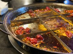 -铜元老码头鳝鱼火锅