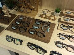 -Trend1881视光·蔡司视觉(领展广场店)