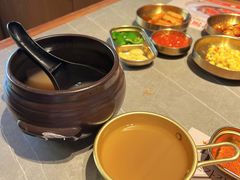 -草家酱蟹炭火烤肉店(珲春南路二店)