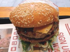 -The Habit Burger Grill 哈比特汉堡(复兴soho店)
