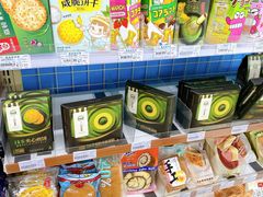 -全家便利店(莲花池东路店)