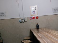 麻辣米线-老字号杨坡红油米线腊汁肉夹馍(东四道巷店)